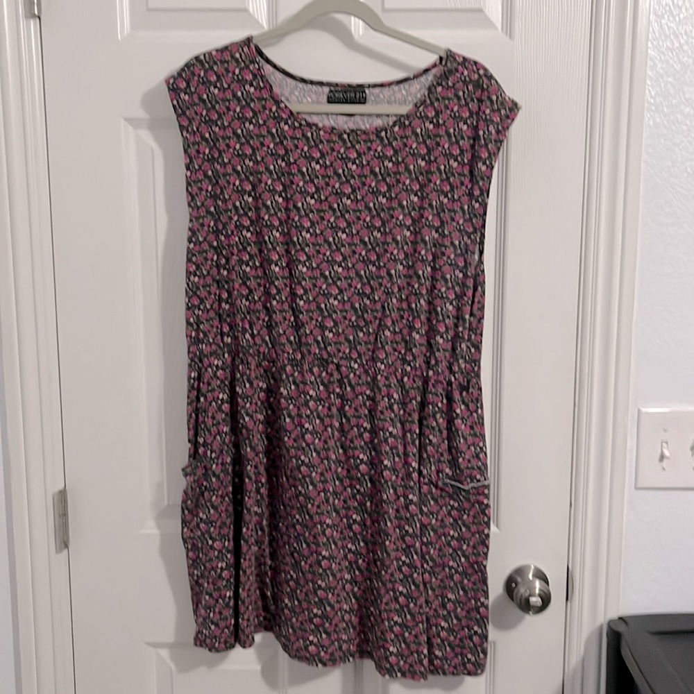 Magenta floral print mini dress with pockets